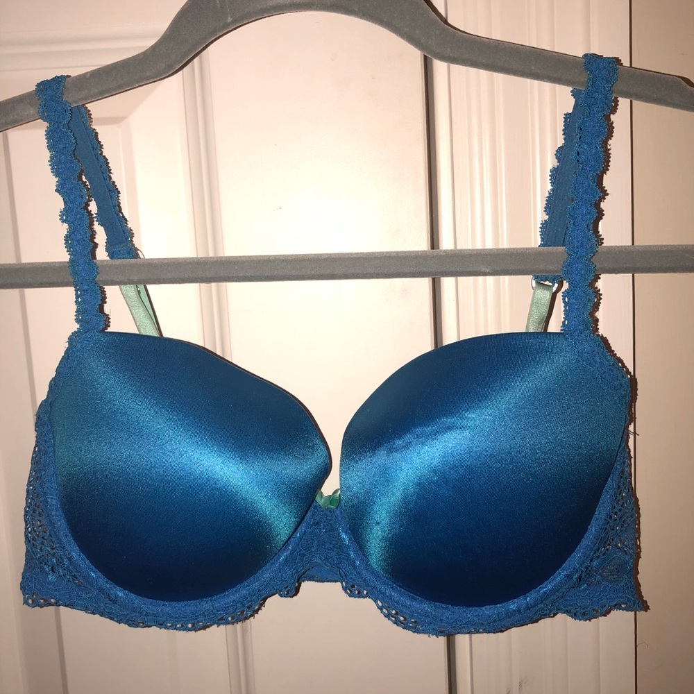 NWOT Victoria’s Secret PINK Lace Push-Up Bra